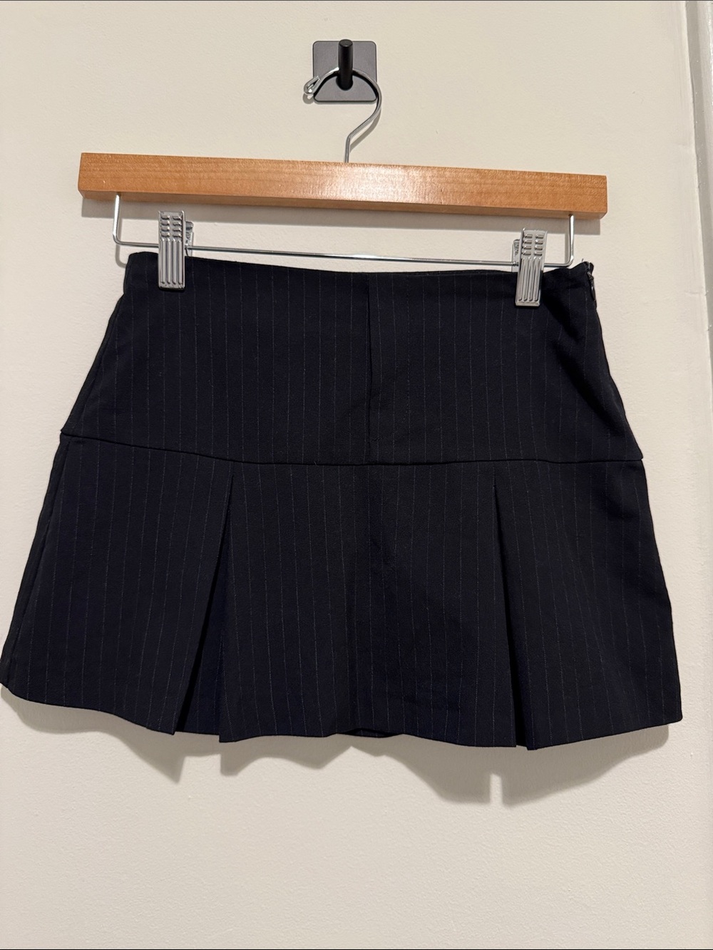 Zara Black Pinstripe Pleated Skort
